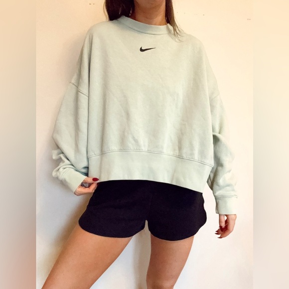 Nike Green Center Swoosh Crewneck Sweater Cropped Oversized Large - Picture 4 of 5